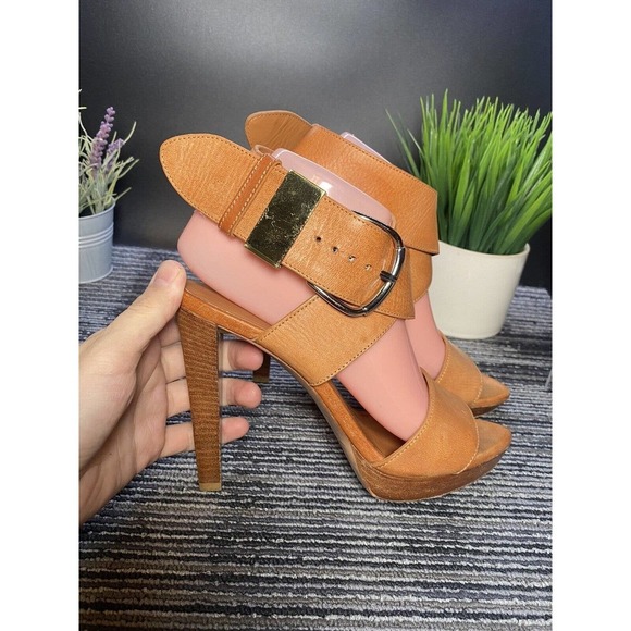 Balenciaga Women’s Sz 8 Brown Leather Ankle Strap/w Big Buckle 5” Heeled Sandal - Picture 3 of 12